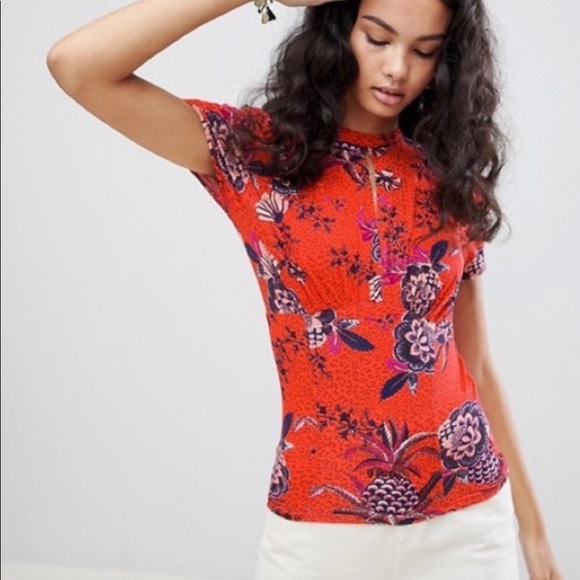Free People Hear Me Roar Keyhole Floral Red Top Small - Picture 4 of 11